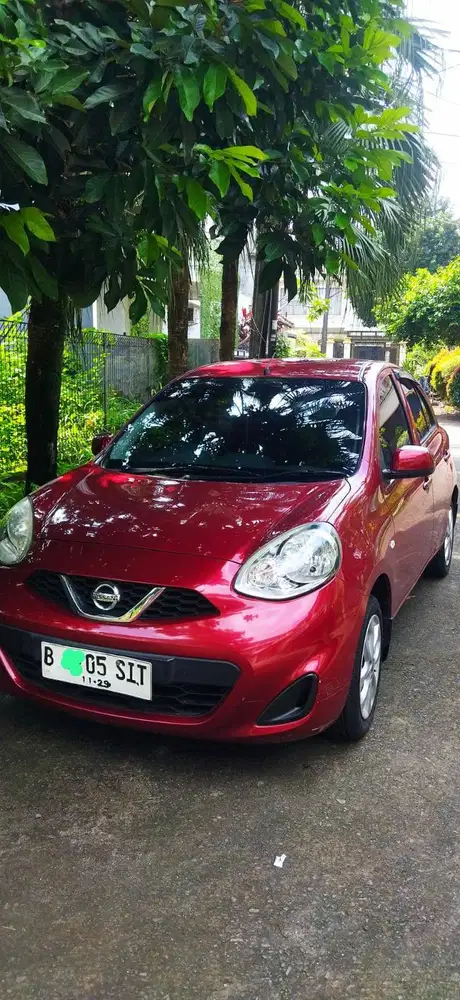 Nissan March Merah 1.2 Manual