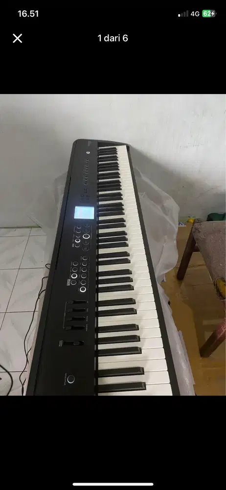 Roland fp e 50 like new