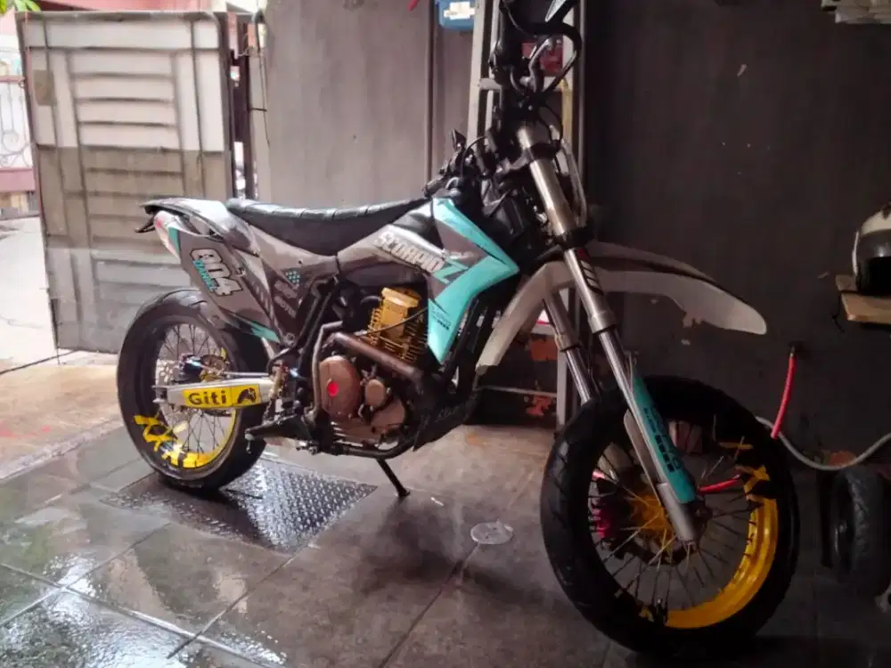 Scorpio basic supermoto