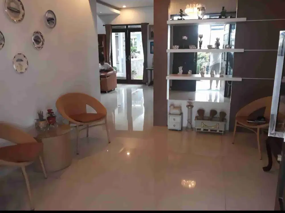 Jual Rumah Nyaman Terawat di Ciwaruga Gegerkalong Setiabudi