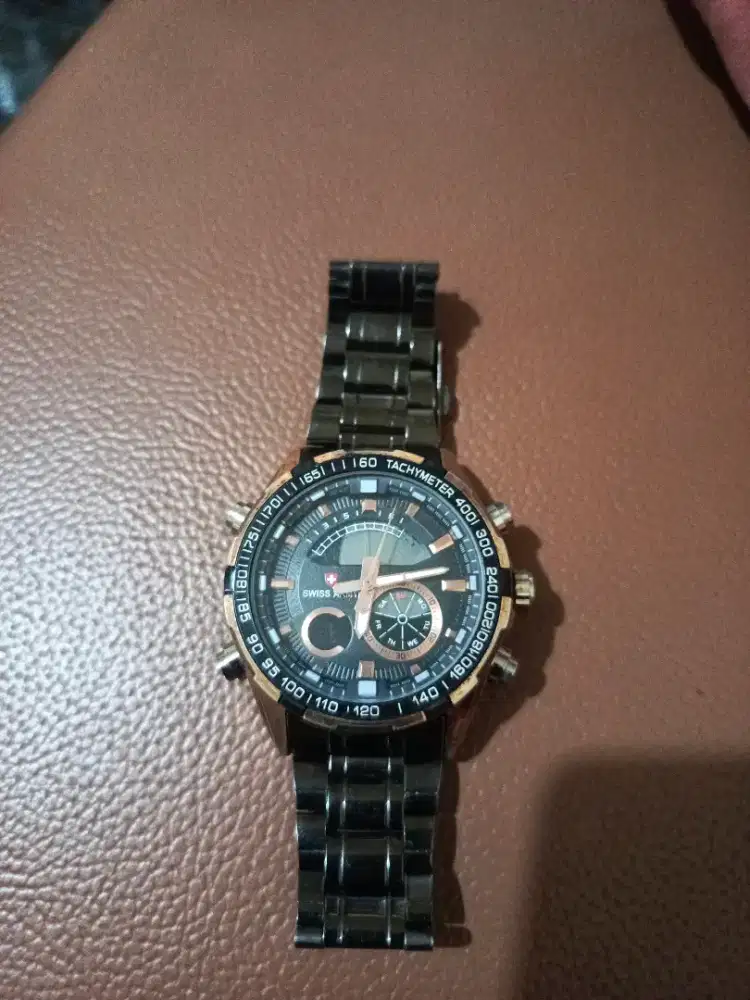 Jam tangan Swiss army