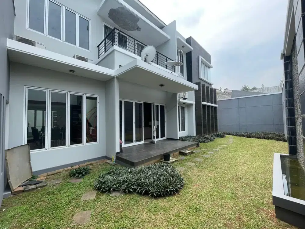Rumah 2 lantai 4+1 kamar full furnish di Taman Telaga Golf