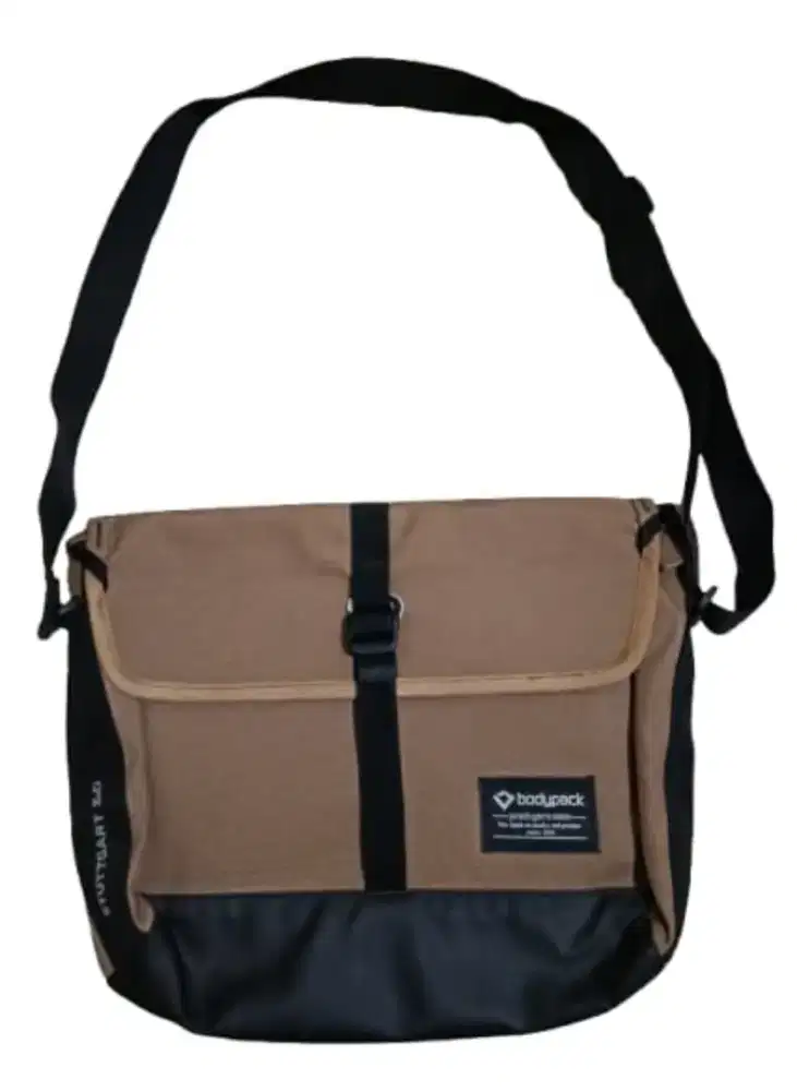 Tas Selempang Bodypaack Stuttgart 2.0 Brown