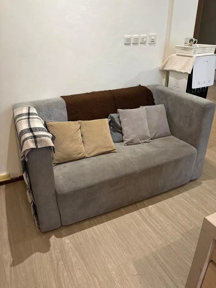 Sofa ruang tamu minimalis