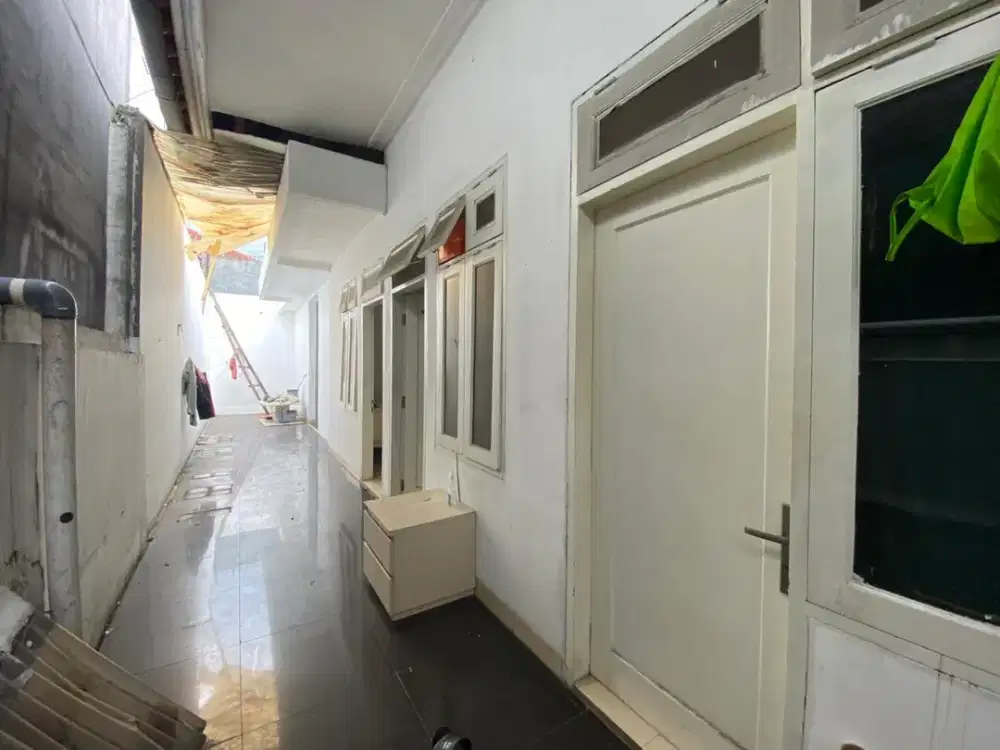 Dijual Rumah Daerah Tebet Lokasi Strategis Cocok untuk Kantor/Usaha Lain atau di Huni