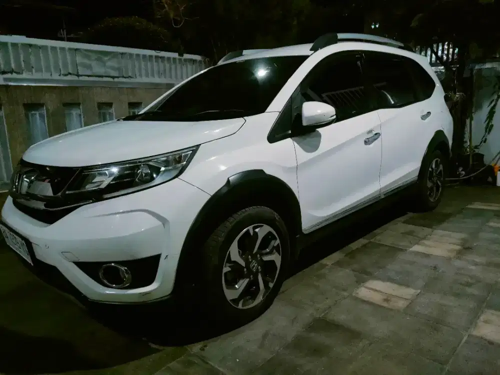 Honda BR-V 1.5 ivtec istimewa white