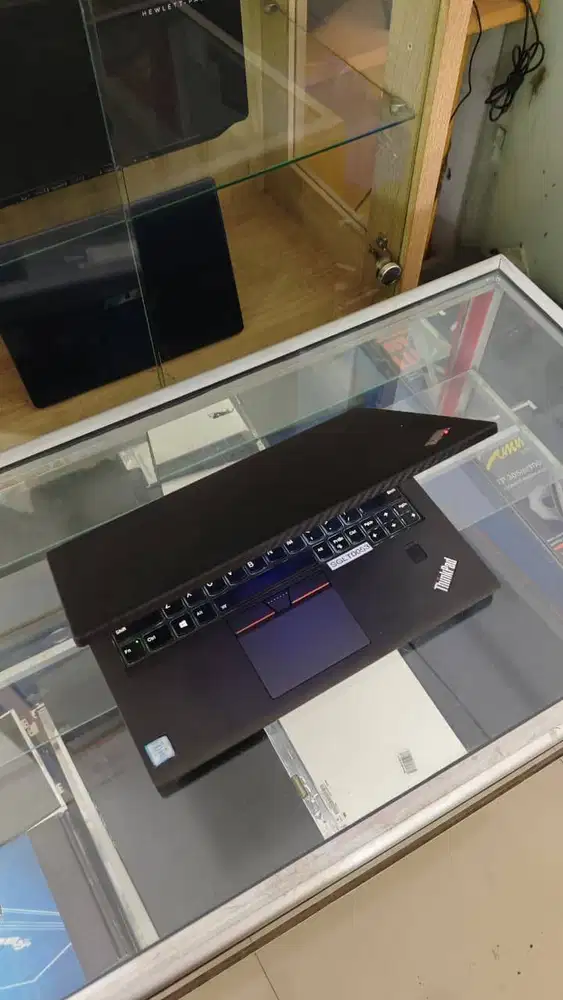 Laptop LENOVO Thinkpad X270 core i5 Skylake Noken 100%  + Mulus + Keyb