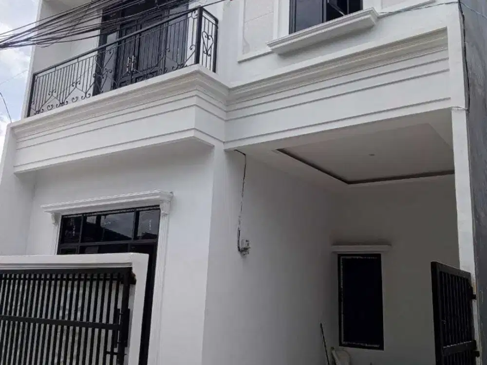 Rumah 2,5 Lantai di Jagakarsa Jaksel akses 2 mobil Cash kpr