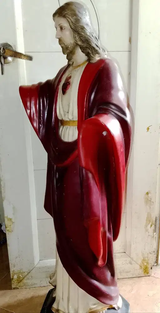 Patung Tuhan Yesus Memberkati