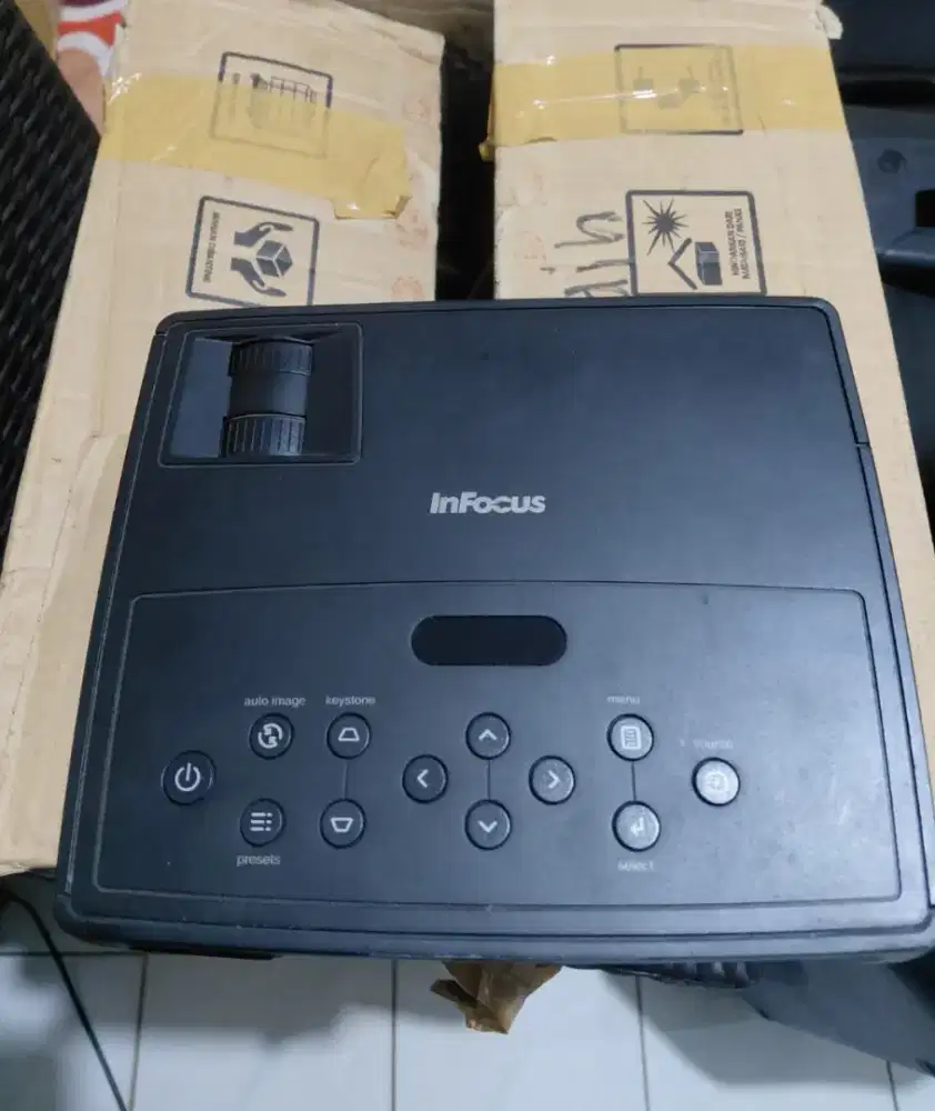 Dijual Proyetor infocus IN1112 WXGA 2200 Lumens