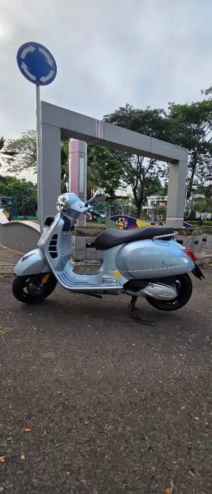 Vespa GTS 300 HPE low km