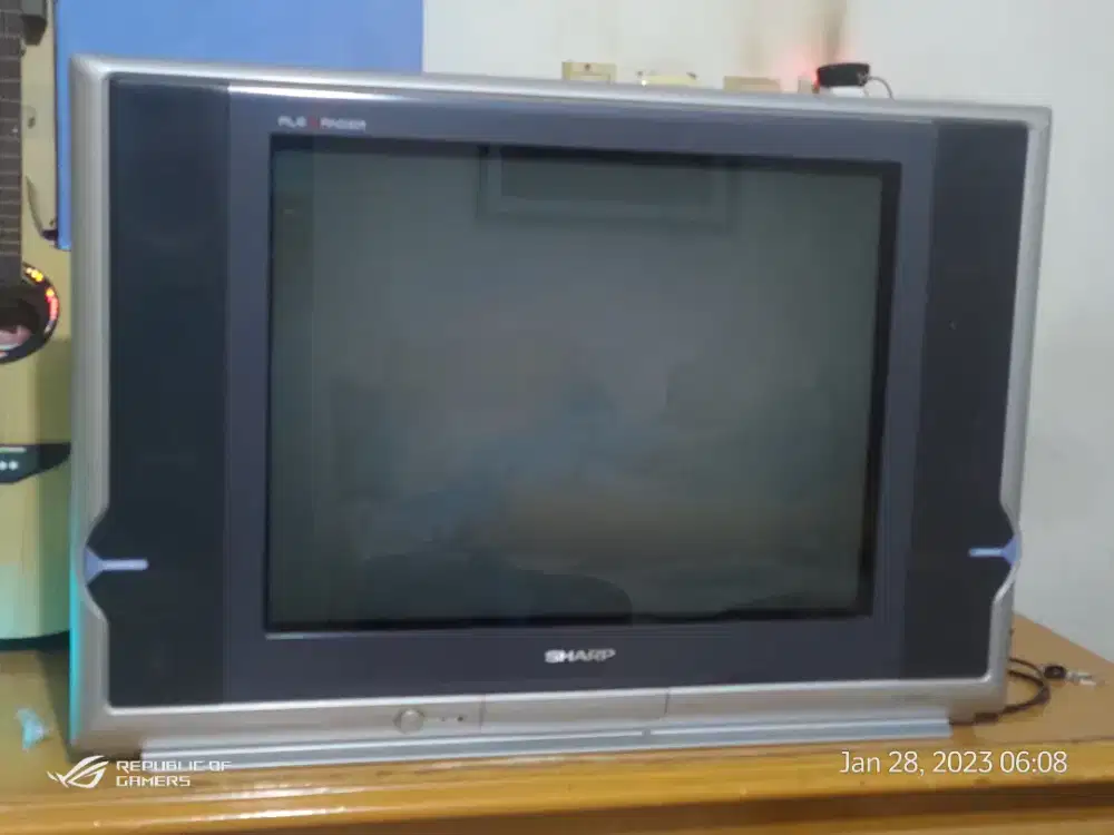 Dijual cepat TV sharp alexandre 32inch tabung