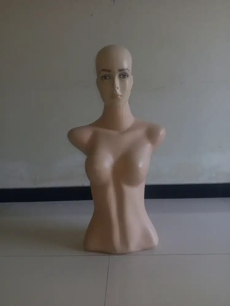 Dijual Manekin setengah Body 1 set