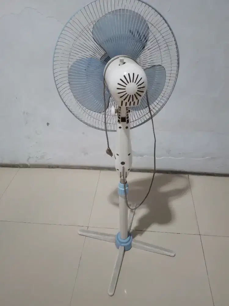 Kipas angin msh nyala tpi suara kasar' bonus kipas mini tpi matoto