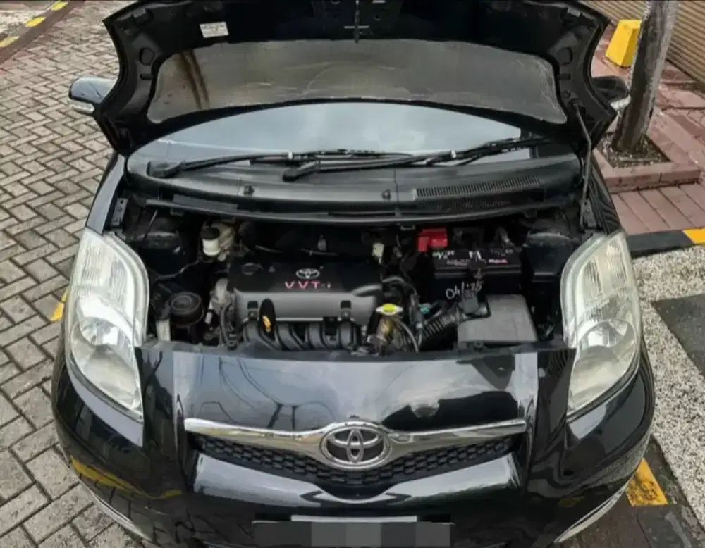 Toyota yaris 1.5 S AT 2010