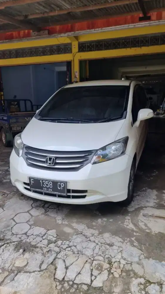Honda Freed 2011 Bensin