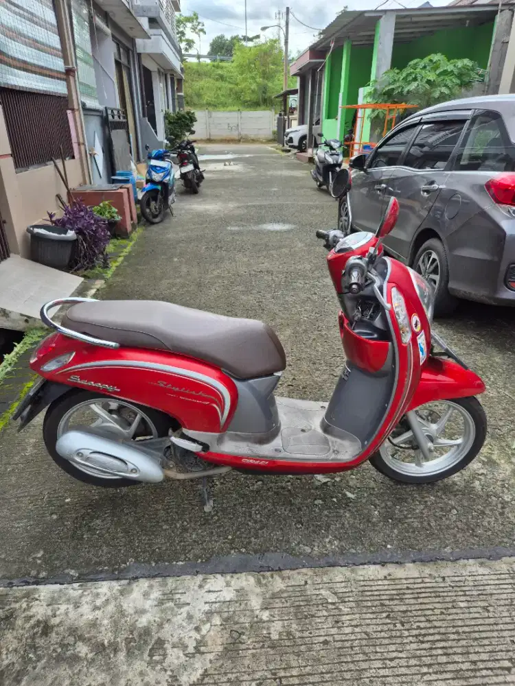 Dijual Honda Scoopy 2016 Spesial  KM Rendah