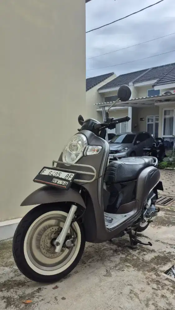 HONDA SCOOPY STYLISH 2018 MATTE BROWN