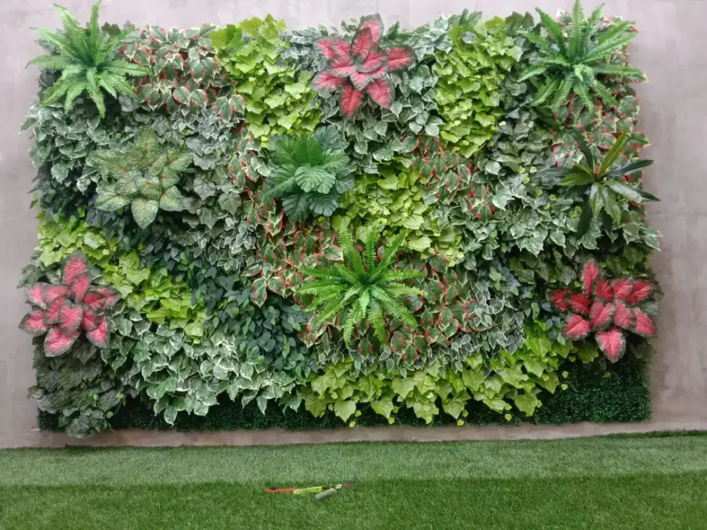 Dekorasi Rumah-Dekorasi Terbaik Taman Vertical Garden Sintetis