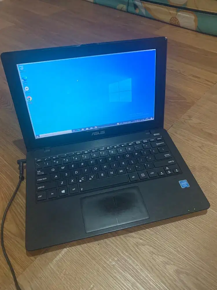 netbook asus x200ma