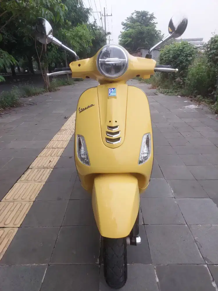 Vespa LX 125 bekas rasa baru KM 2rb