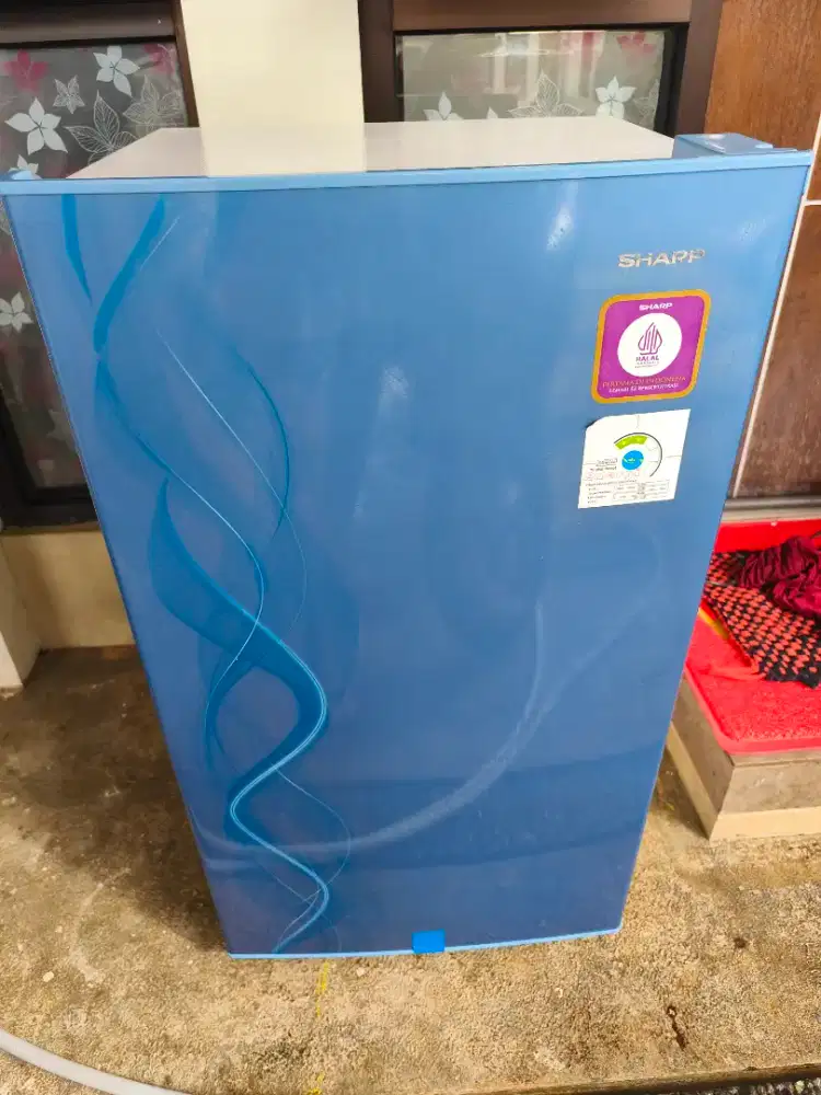 Kulkas Sharp biru SJ N162/SJ