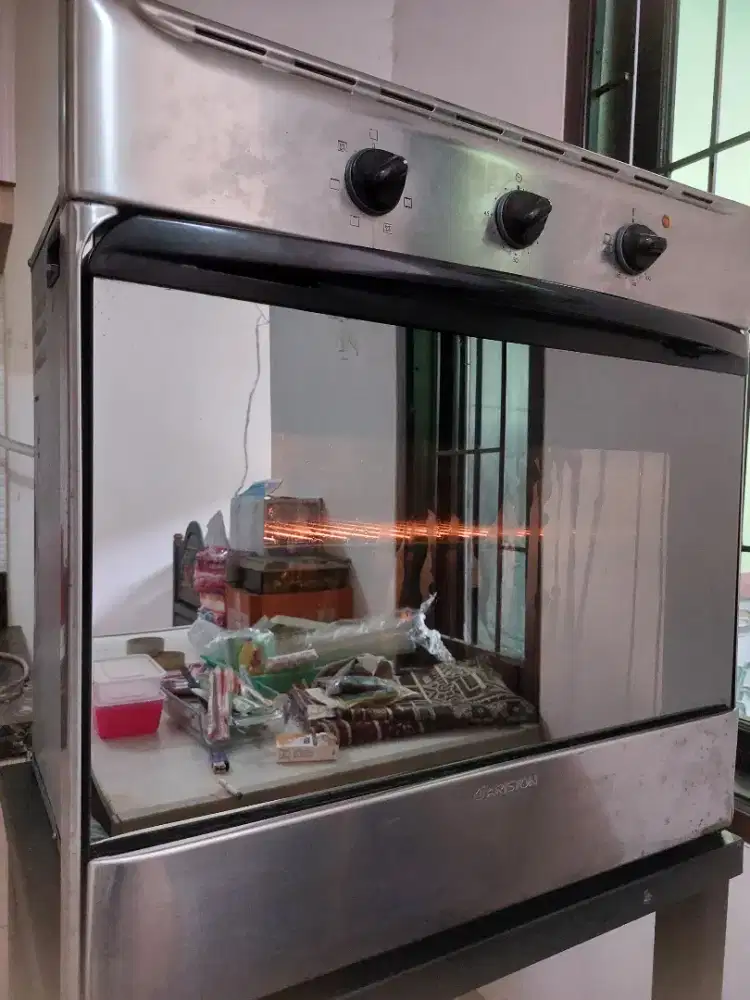 Oven Ariston Made In Italy