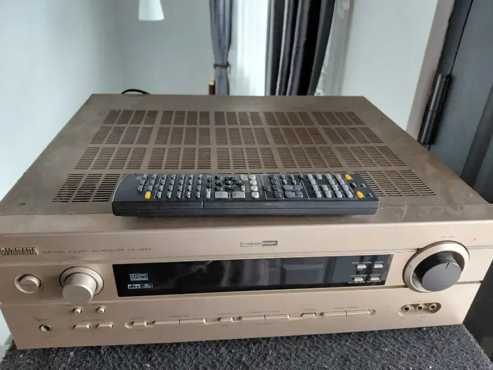 Amplifier YAMAHA RX V440 + Remot