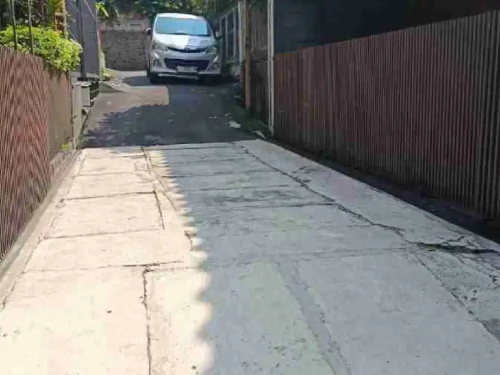 Jual Murah Rumah Samping Resto Dumuk Bareto Setiabudhi