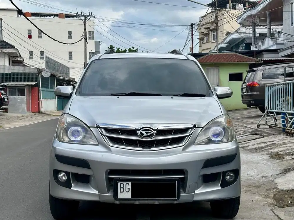 Xenia Li Sporty Manual 2008 / 2009 M/T 1.0cc BG Kondisi bagus daihatsu
