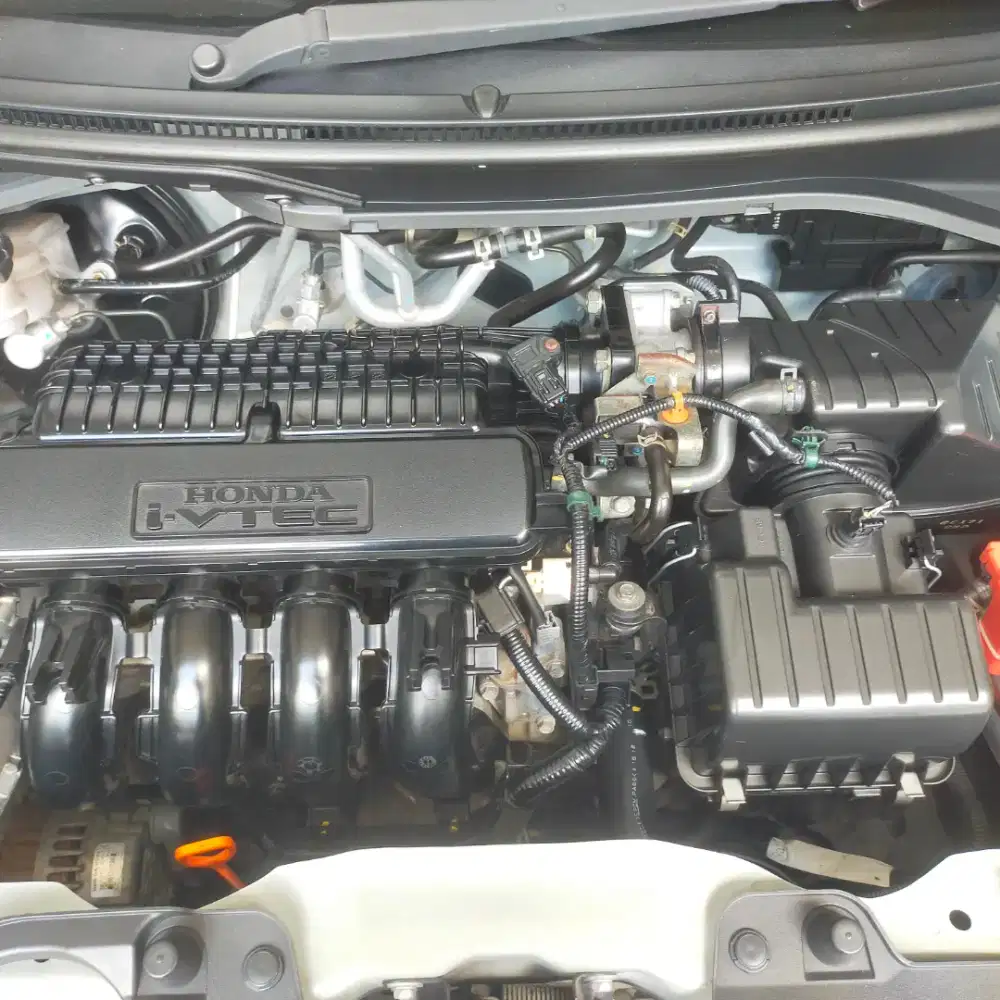 Honda  mobillio RS MT barang istimewa