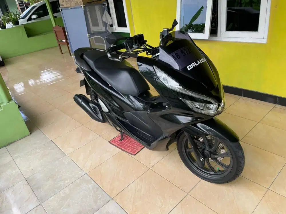 Honda Pcx abs 2018 hitam