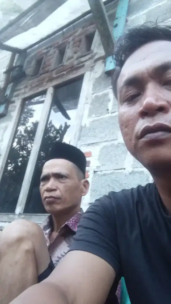 Cari pekerjaan bersih rumah taman dll  jaga. Rumah