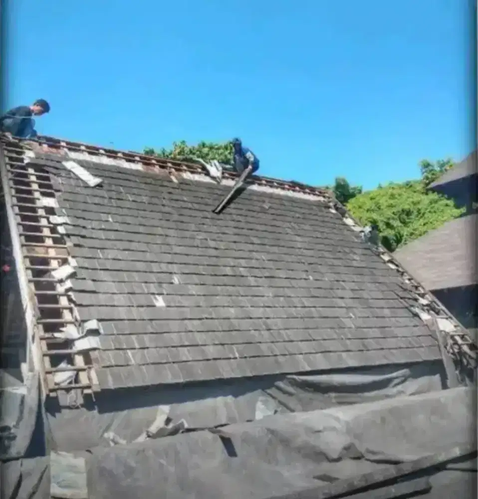 Tukang perbaikan atap bocor,dag,talang,kanopi,renopasi dll