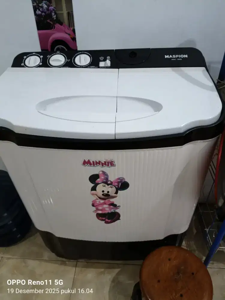 Di jual cepat mesin cuci masih gres bagus no minus