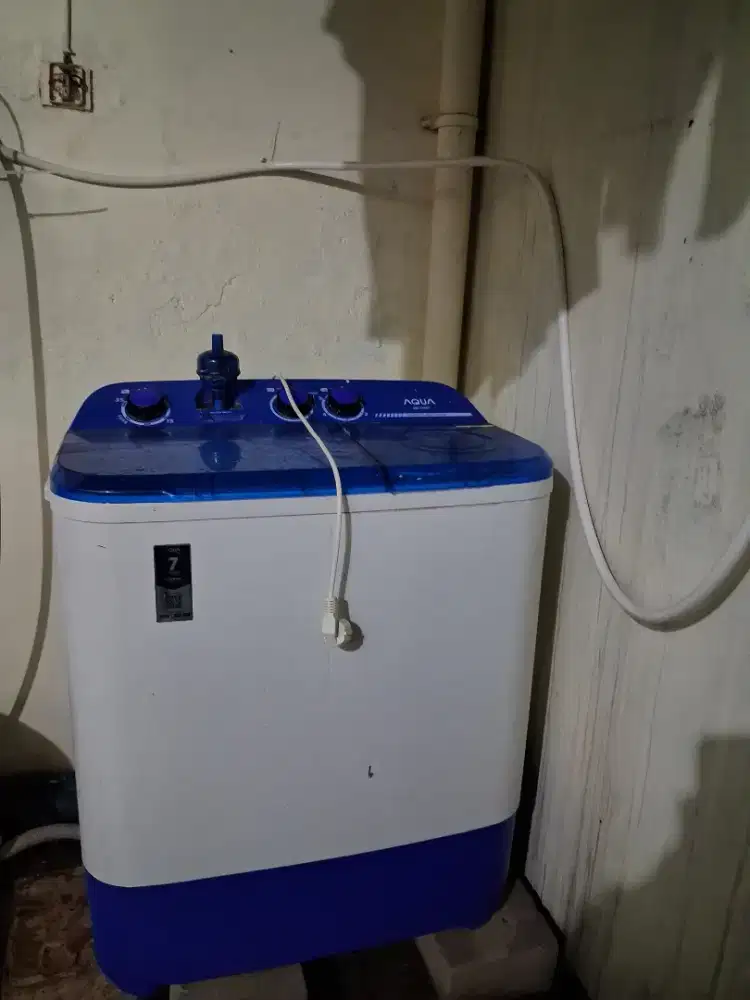 Mesin cuci aqua