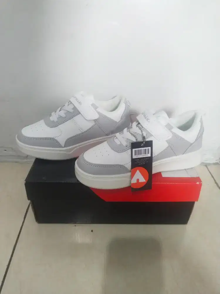Sepatu AirWalk Original No 31