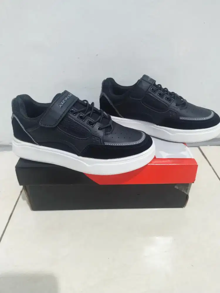 Sepatu AirWalk Original No 32