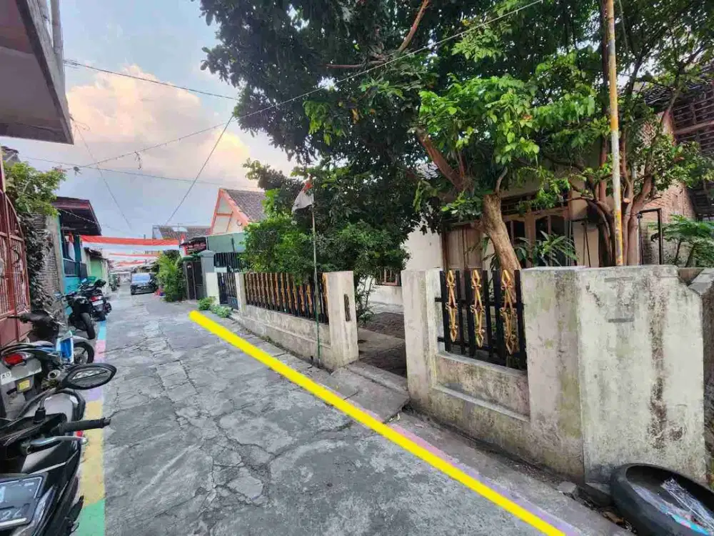 Rumah Murah Hitung Tanah Saja Belakang Solo Square