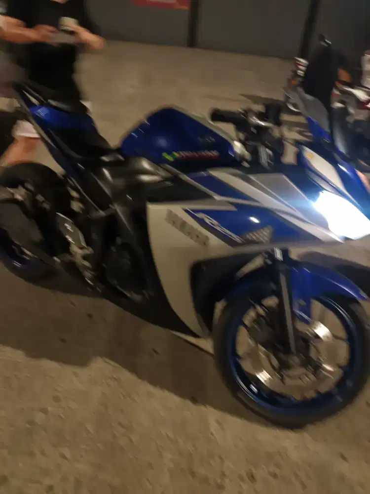 Motor R25,kondisi tangan pertama