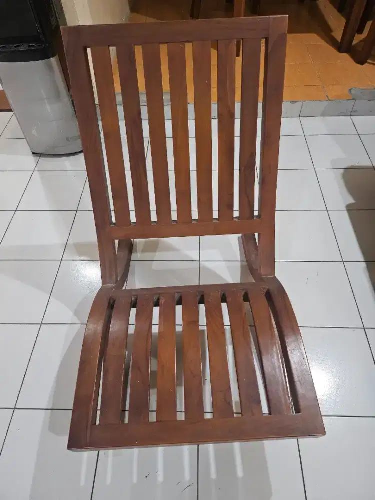 Kursi kayu jati
