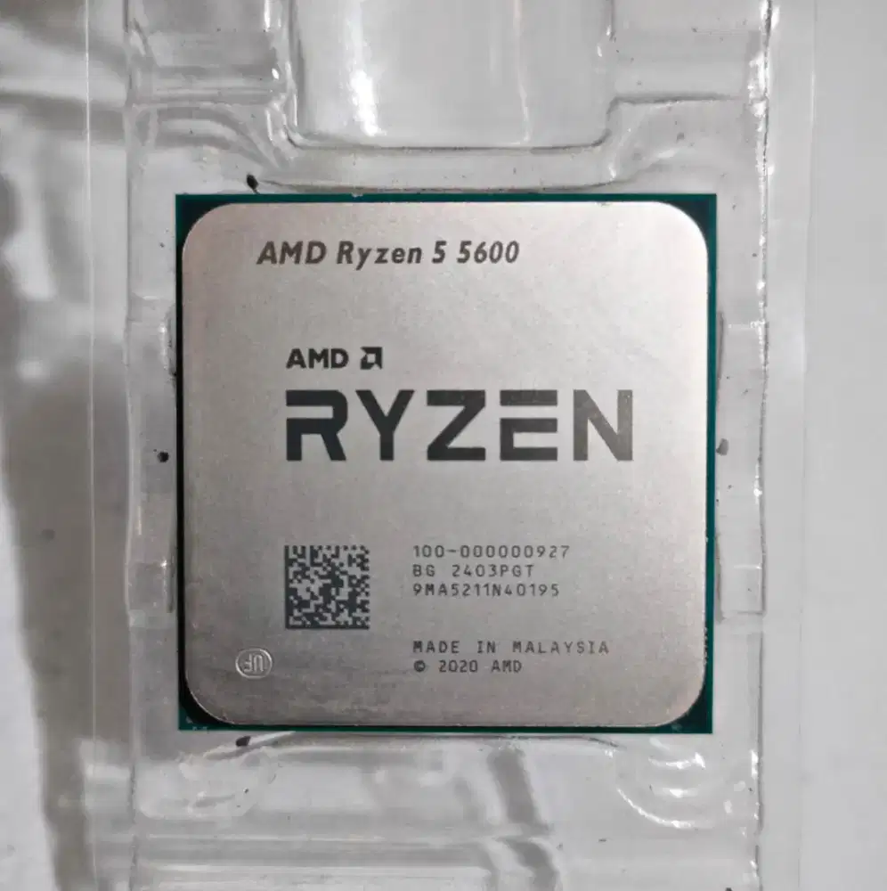 AMD Ryzen 5 5600 6Core 12Thread ( lebih kencang drpd Core i7 10700 )