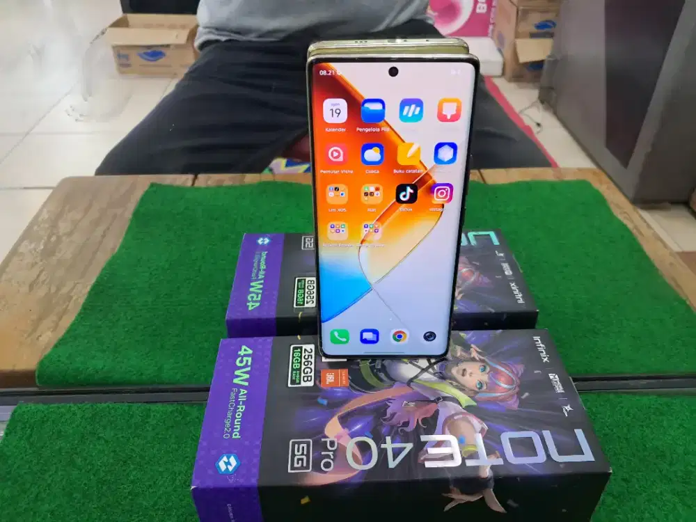 INFINIX Note40 Pro 5G 8/256 GB mulus no minus lengkap