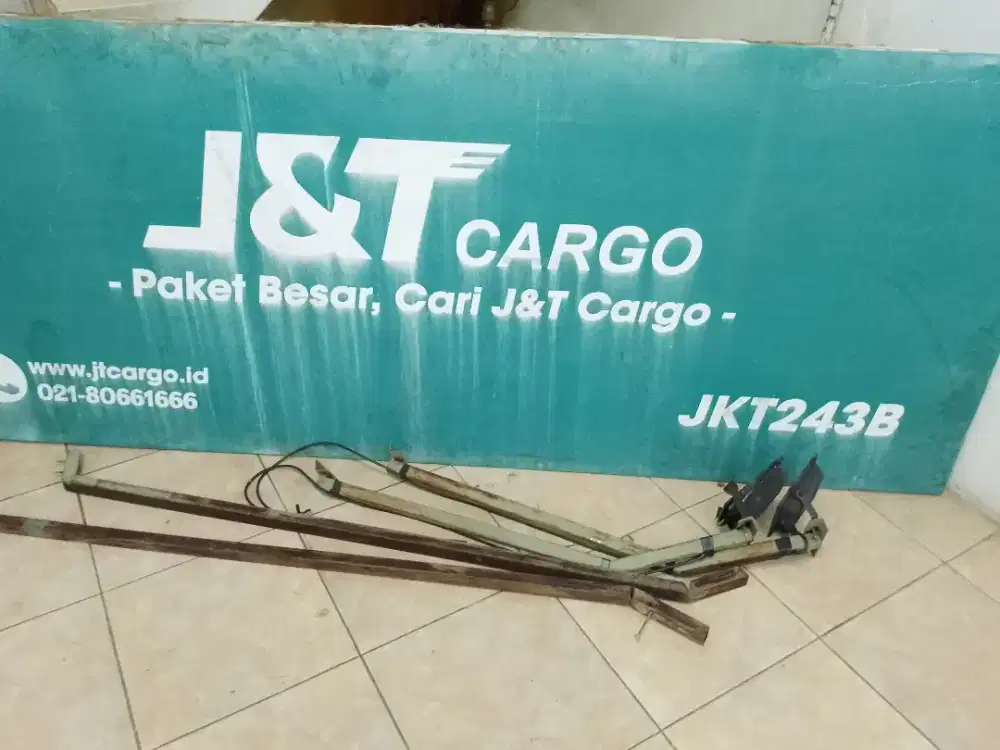 Kurir/sprinter Paket Cargo