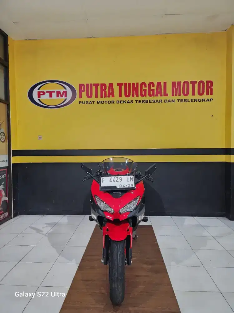 Di jual murah Kawasaki ninja 250R