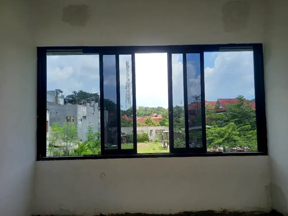 Jendela pintu almunium