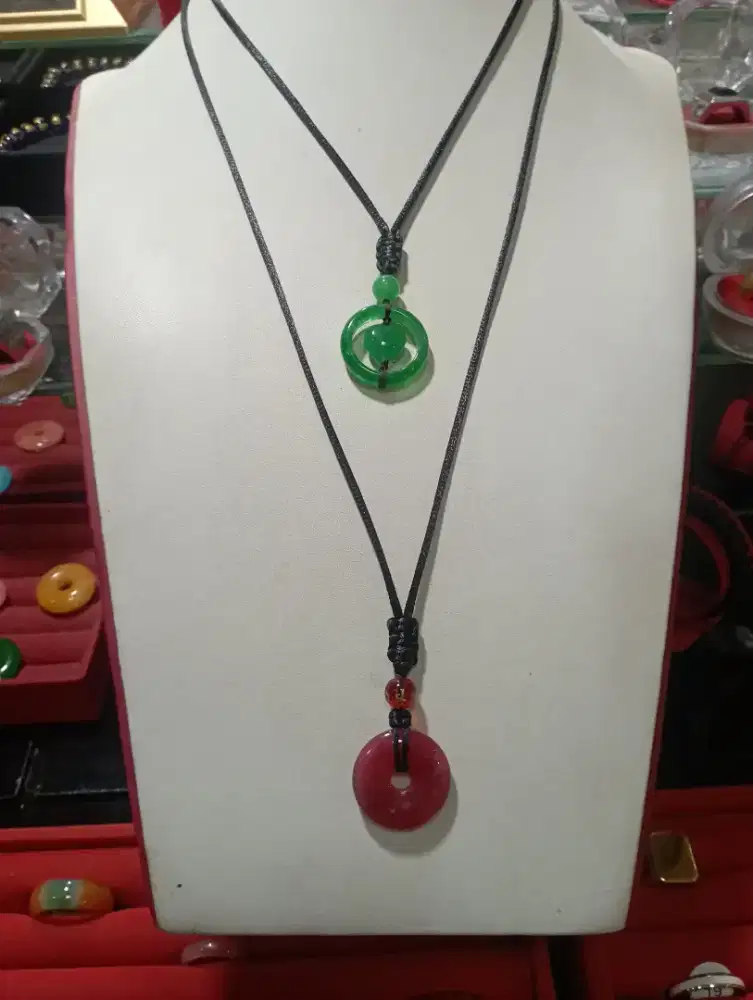 Kalung Giok Natural Grade A Elegan Hijau dg Tali Satin Handmade.unisex