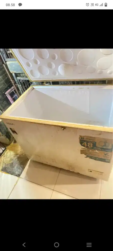 Jual beli barang bekas AC kulkas tv