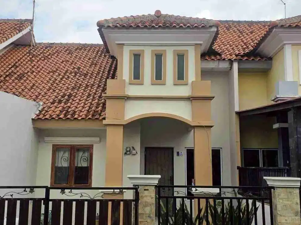 DIJUAL !!

Rumah 1 lantai villa bukit indah (sudah renovasi) dekat pusat pemerintahan, megamall dan pelabuhan batam center