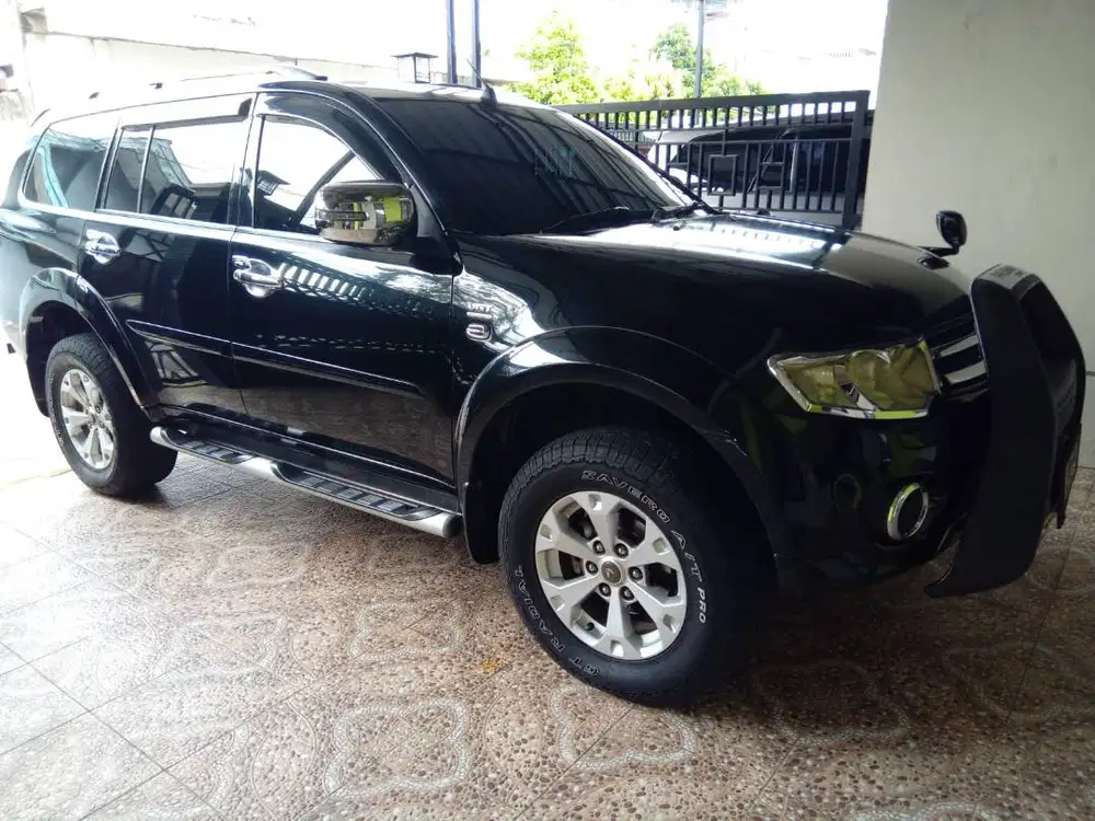 Di jual Mitsubishi Pajero Sport Dakar VGT AT Triptonic (2015)